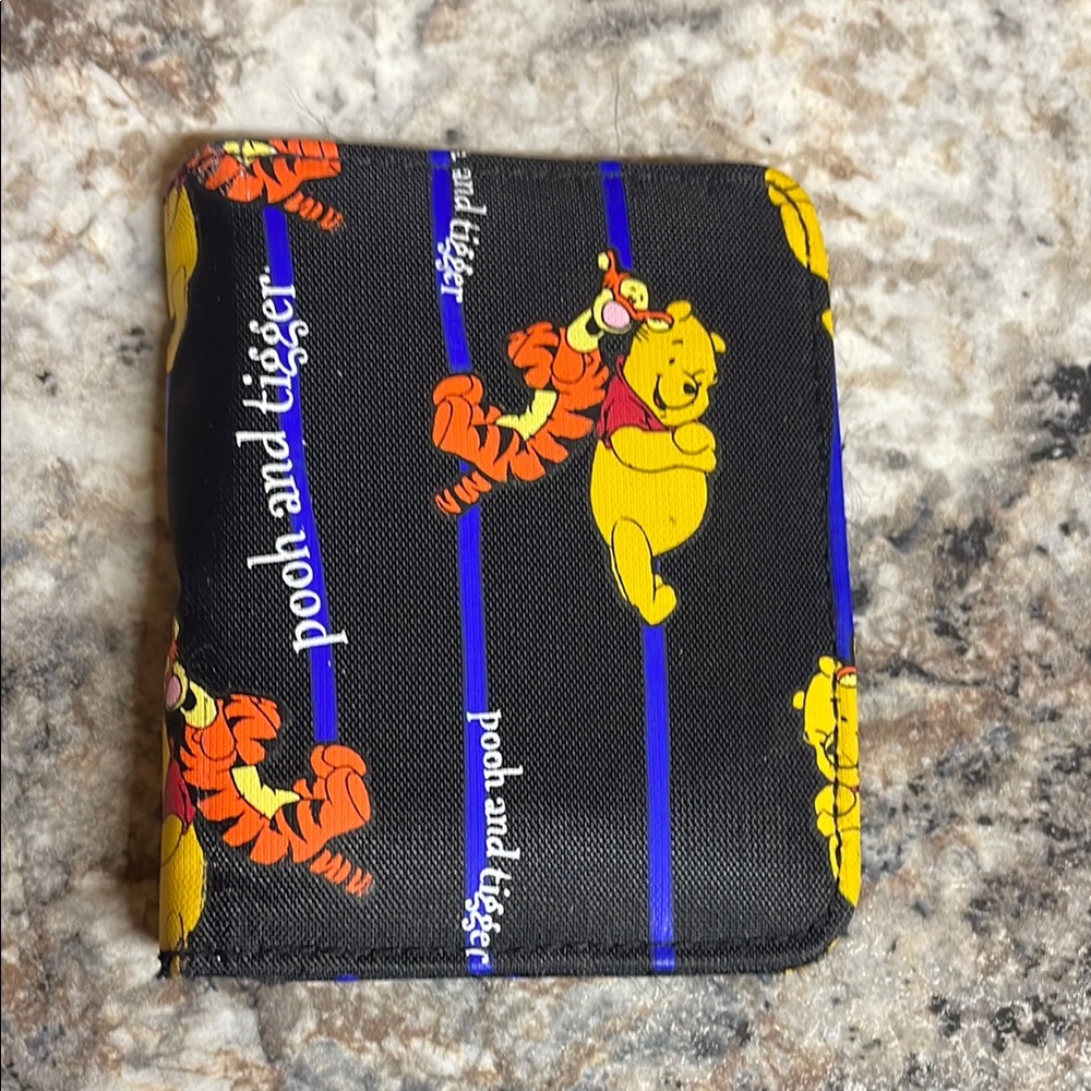 Vintage Winnie the Pooh and Tigger Bifold Wallet - Rare 90’s Disney


-
